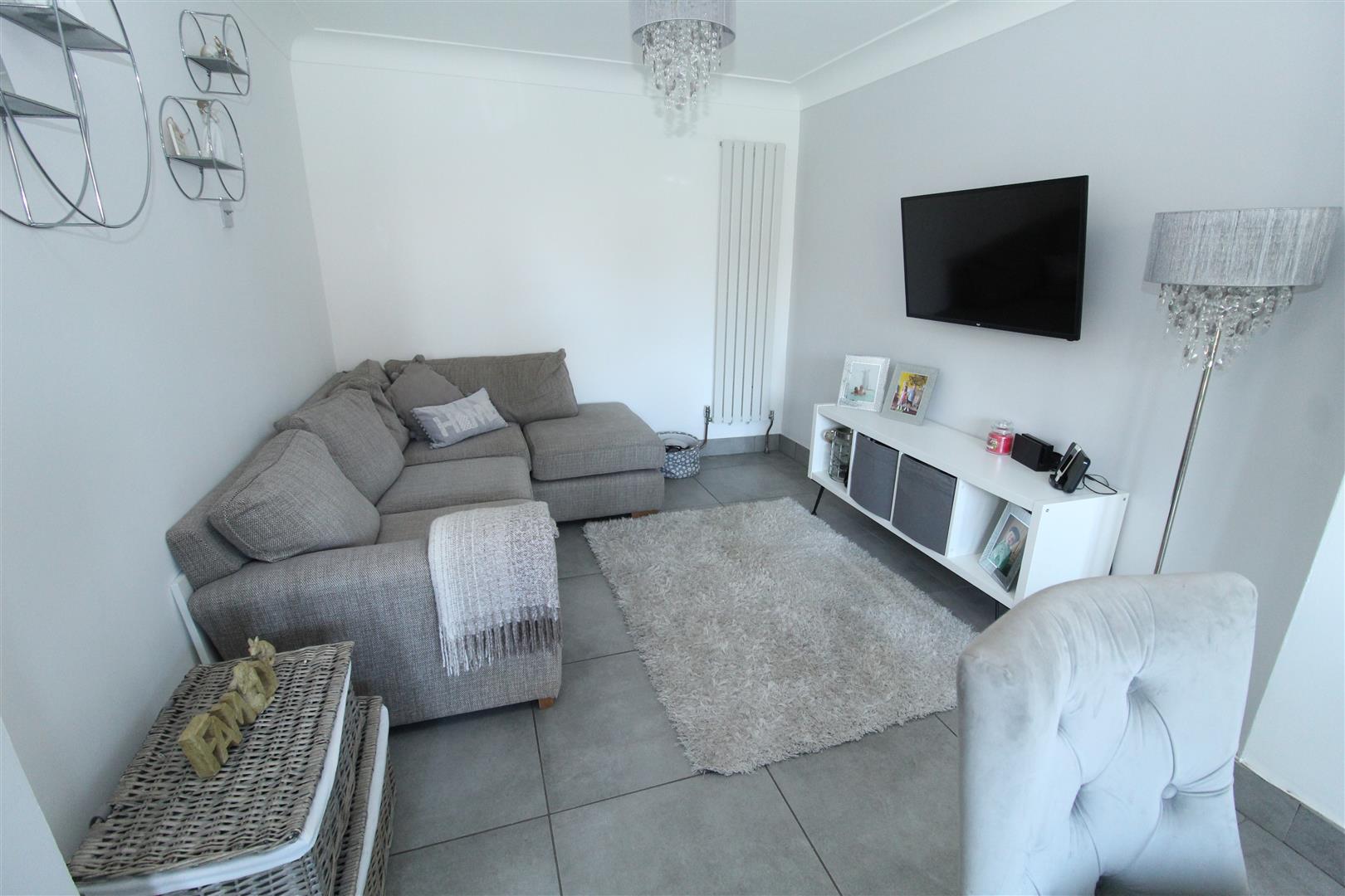 Property Details Estate Agents, Aintree, Liverpool Grosvenor Waterford Estate Agents Ltd